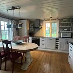 Cozy 2 Bedroom House On A Farm Just Outside Dom wakacyjny Lillestrøm