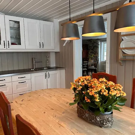 Hébergement de vacances Cozy 2 Bedroom House On A Farm Just Outside *