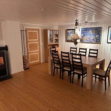 Cozy 2 Bedroom House On A Farm Just Outside Dom wakacyjny Lillestrøm