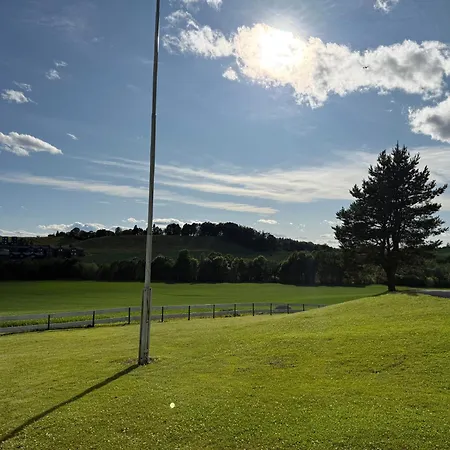 Dom wakacyjny Cozy 2 Bedroom House On A Farm Just Outside *