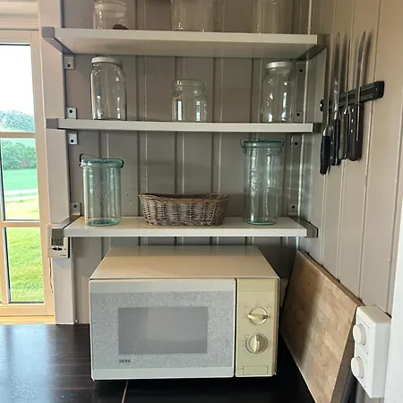 Cozy 2 Bedroom House On A Farm Just Outside Dom wakacyjny