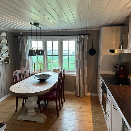Cozy 2 Bedroom House On A Farm Just Outside Feriehus *