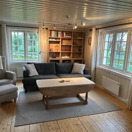 Cozy 2 Bedroom House On A Farm Just Outside Feriehus