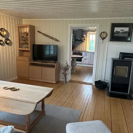 Dom wakacyjny Cozy 2 Bedroom House On A Farm Just Outside