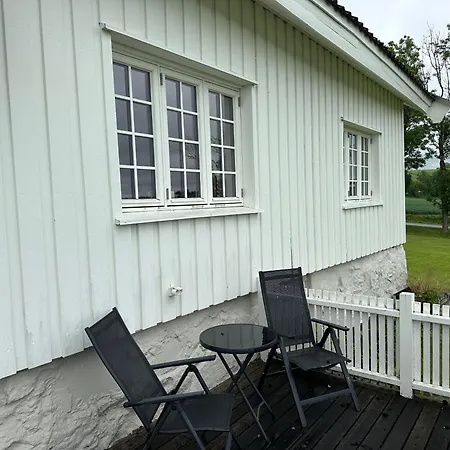 Cozy 2 Bedroom House On A Farm Just Outside Feriehus *