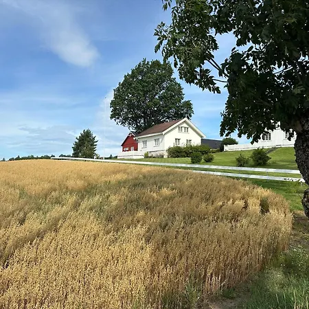 Dom wakacyjny Cozy 2 Bedroom House On A Farm Just Outside