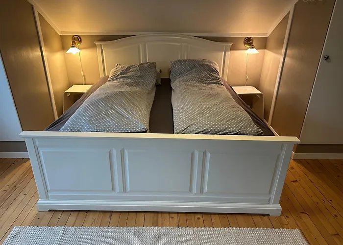 Cozy 2 Bedroom House On A Farm Just Outside *