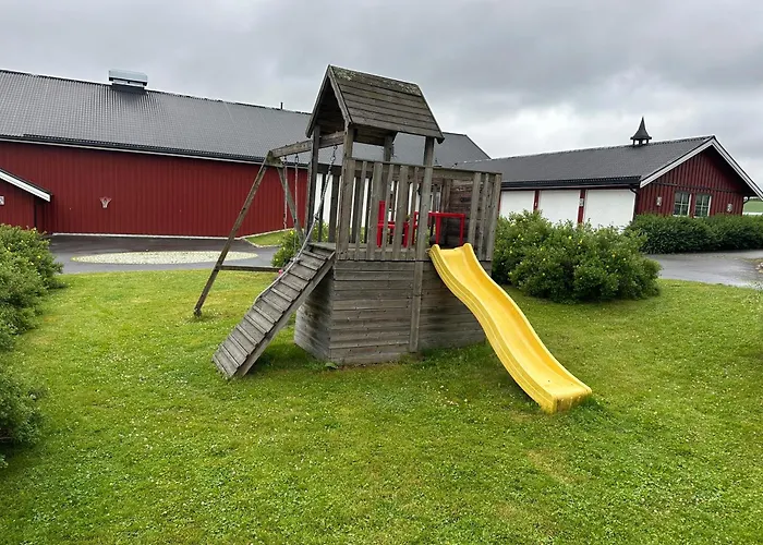 Cozy 2 Bedroom House On A Farm Just Outside